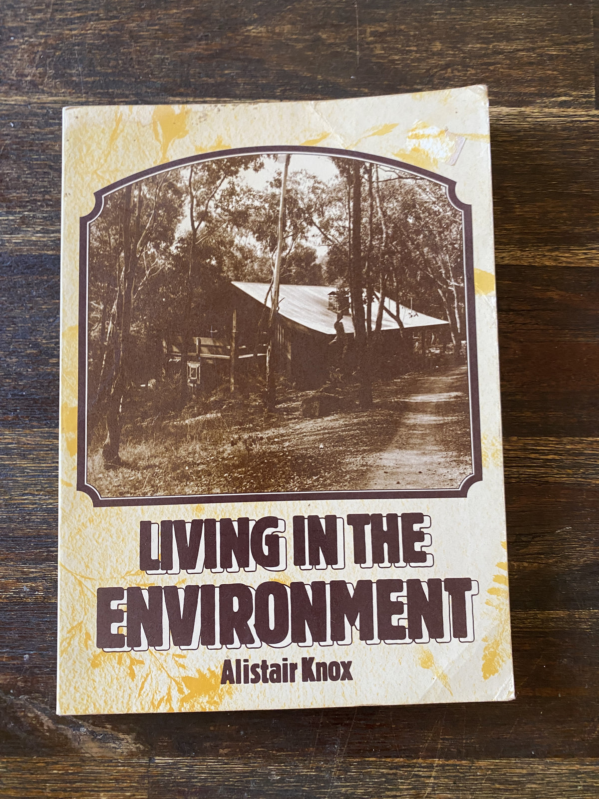 Living In The Environment — Knox, Alistair