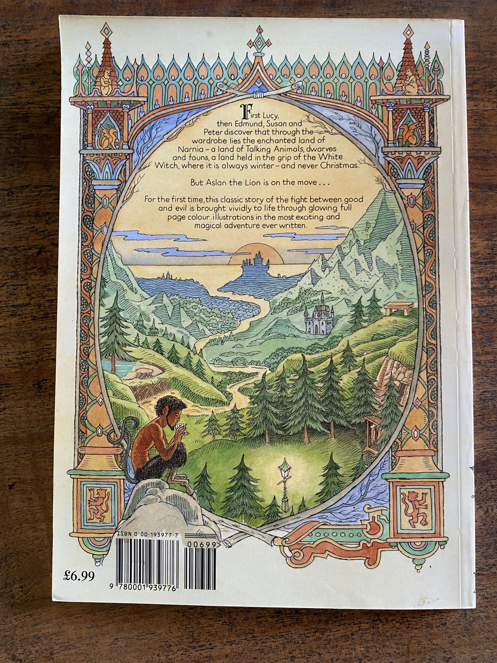 The Lion, the Witch and the Wardrobe — Lewis, C. S, abridged and illustrated by Lawrie, Robin