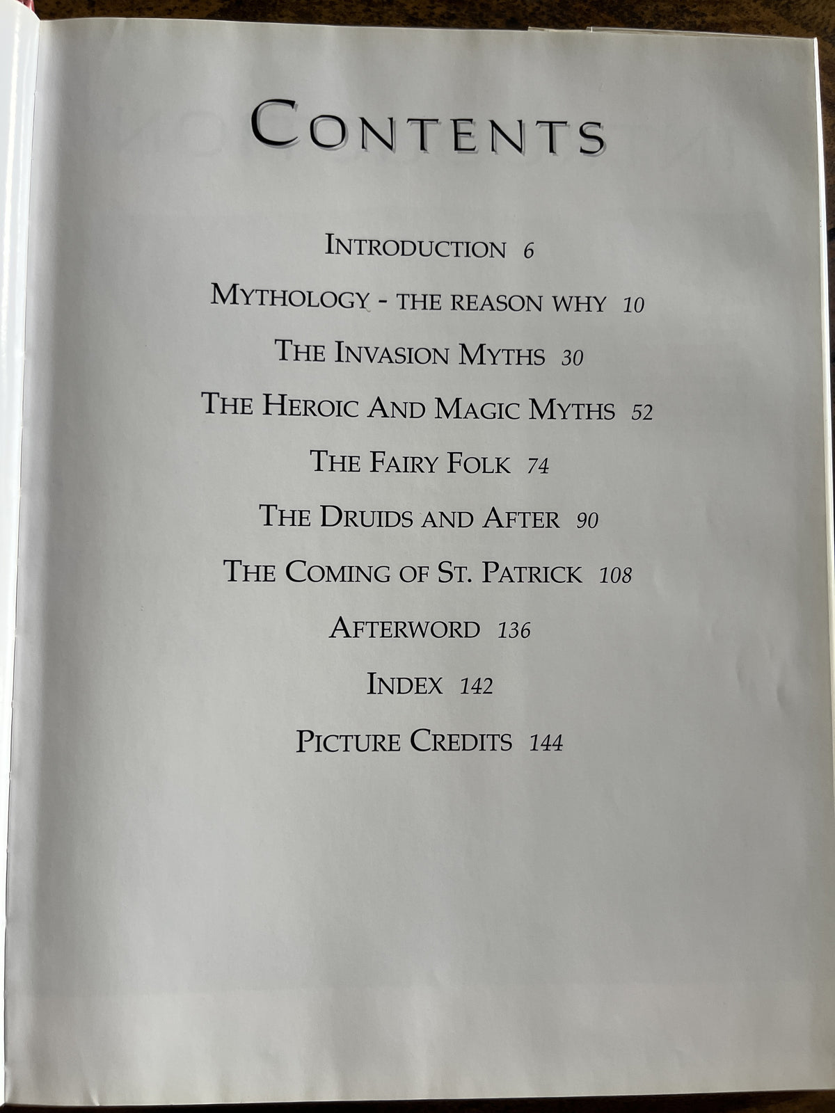 Myths and Legends of Ireland; Tales of a Magical and Mysterious Past — Pearsall, Ronald