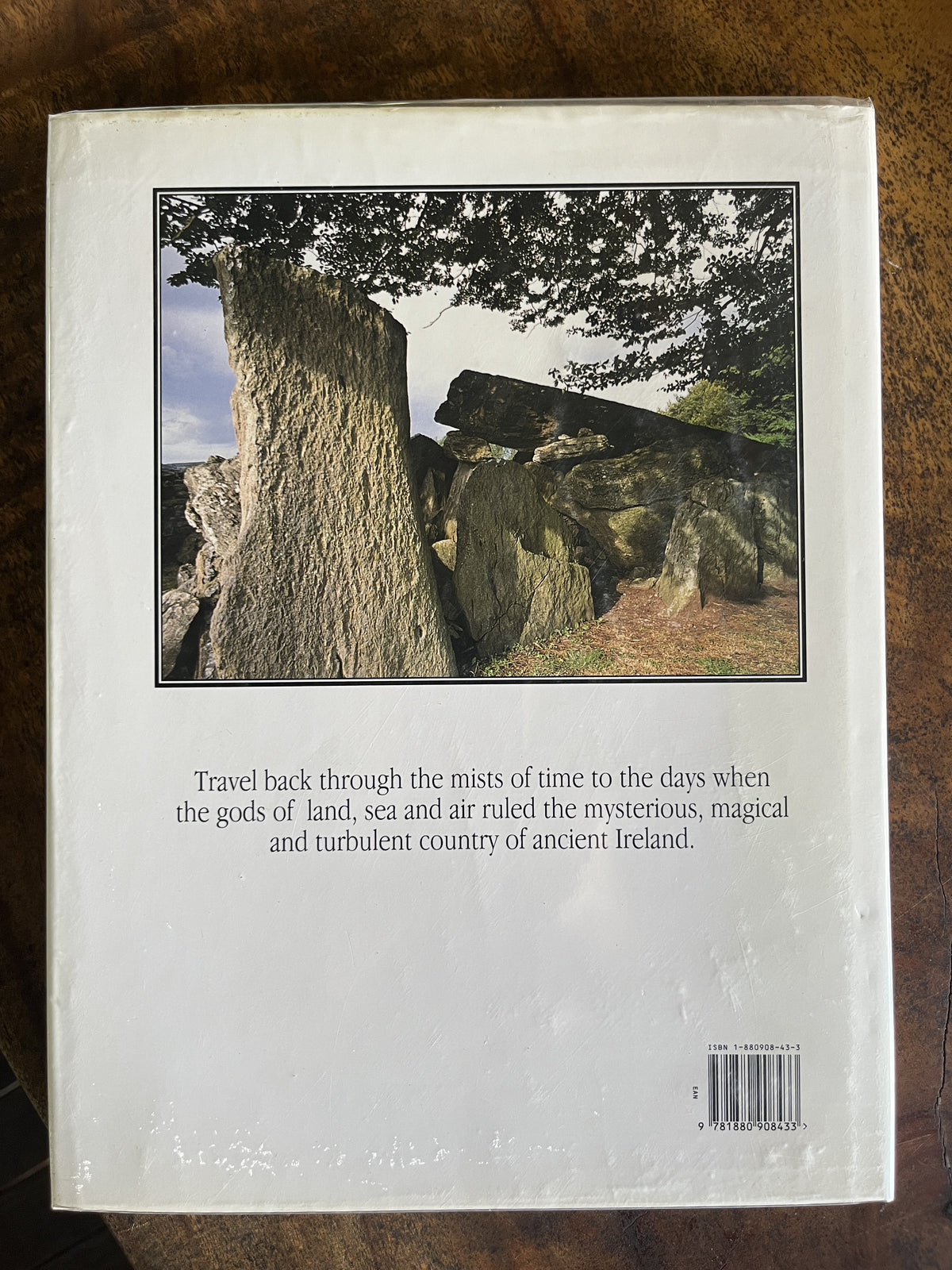 Myths and Legends of Ireland; Tales of a Magical and Mysterious Past — Pearsall, Ronald